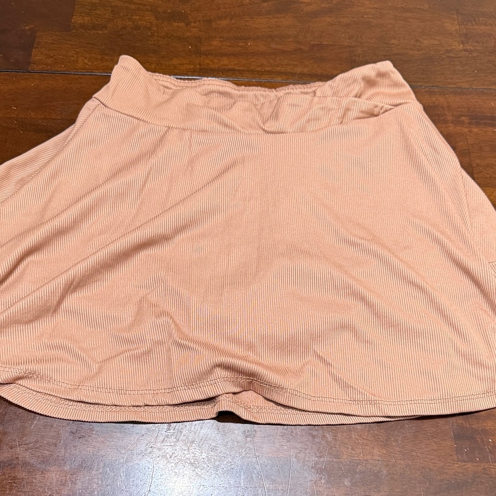 Tan Ribbed Circle Skirt with shorts underneath 💜🩶